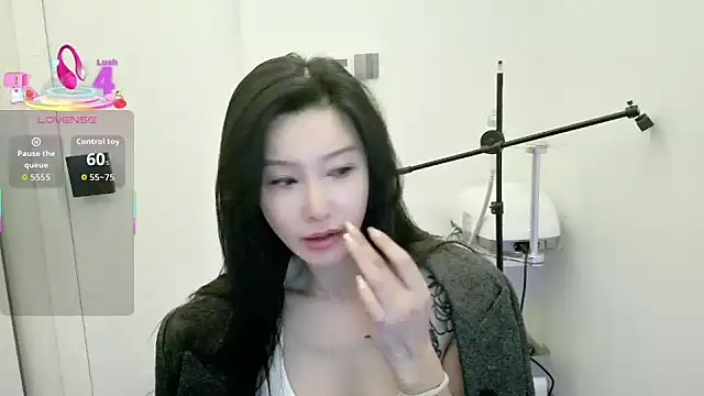 Snapshot of LILIBB-2025 chatting on 10/20/25, 01:00 LILIBB-2025 online show from 10/20/25, 01:00