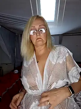 Snapshot of Jenny_Blum chatting on 10/13/25, 03:12 Jenny Blum online show from 10/13/25, 03:12