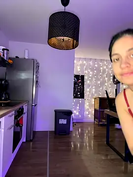 LaPetiteKim online show from 11/07/25, 08:53