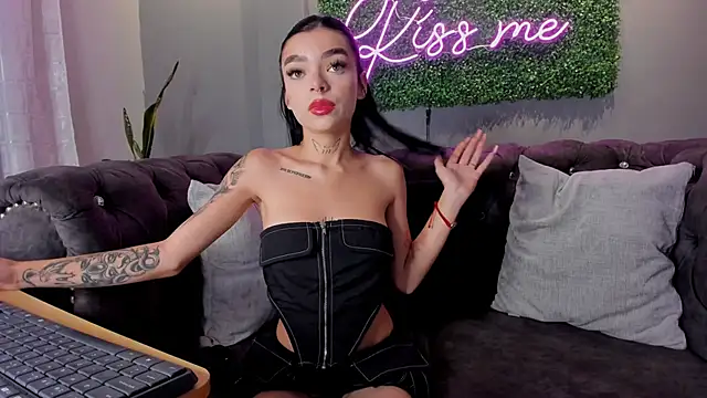 scarlettvelvet  online show from 10/10/25, 03:11