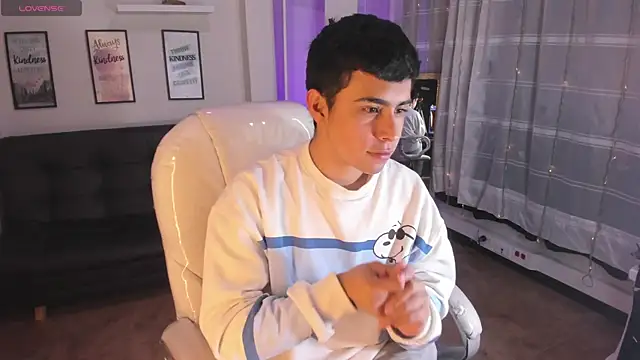 Snapshot of Nyko_ds chatting on 10/29/25, 04:15 Nyko ds online show from 10/29/25, 04:15