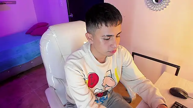 Snapshot of Nyko_ds chatting on 11/03/25, 04:03 Nyko ds online show from 11/03/25, 04:03