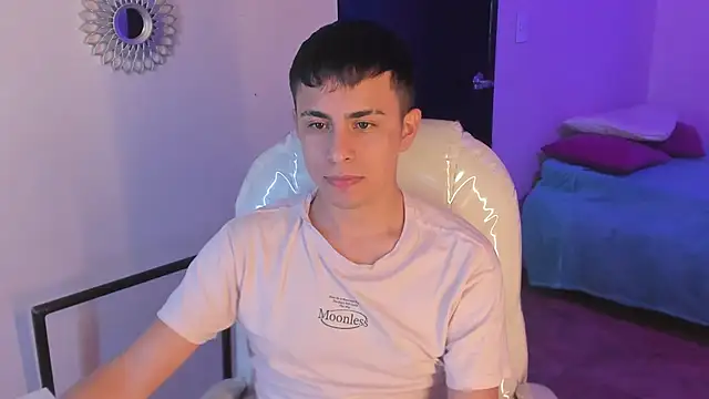 Snapshot of Nyko_ds chatting on 11/14/25, 04:33 Nyko ds online show from 11/14/25, 04:33