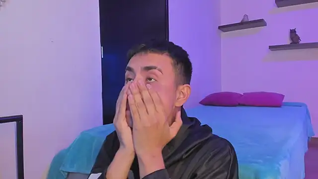 Snapshot of Nyko_ds chatting on 11/15/25, 04:21 Nyko ds online show from 11/15/25, 04:21