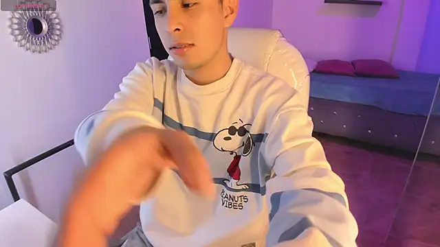 Snapshot of Nyko_ds chatting on 11/20/25, 04:23 Nyko ds online show from 11/20/25, 04:23