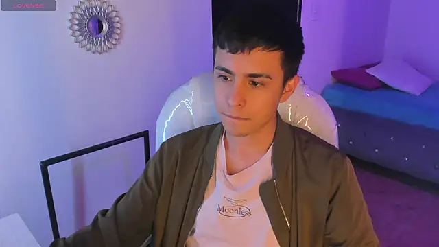 Snapshot of Nyko_ds chatting on 12/04/25, 03:27 Nyko ds online show from 12/04/25, 03:27