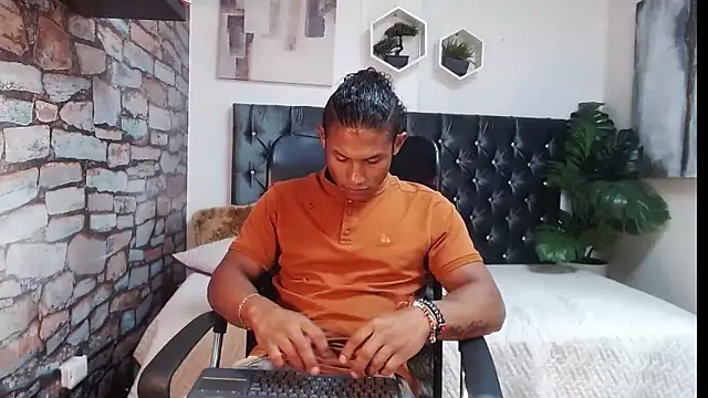 Snapshot of casike1 chatting on 10/14/25, 12:11 casike1 online show from 10/14/25, 12:11