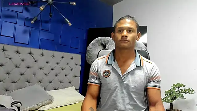 Snapshot of casike1 chatting on 10/15/25, 05:18 casike1 online show from 10/15/25, 05:18