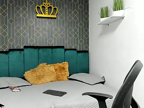 Snapshot of casike1 chatting on 11/14/25, 11:46 casike1 online show from 11/14/25, 11:46