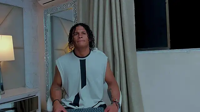 Snapshot of casike1 chatting on 11/15/25, 11:10 casike1 online show from 11/15/25, 11:10