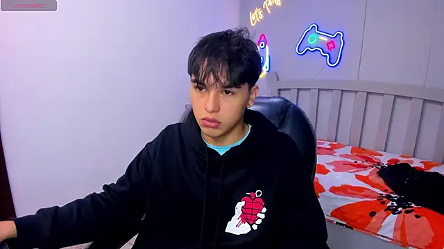 StiwenTwink online show from 10/13/25, 01:55