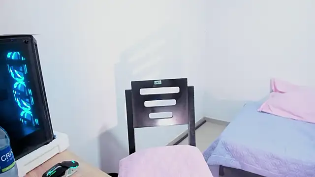 Venus cat  online show from 10/18/25, 09:15