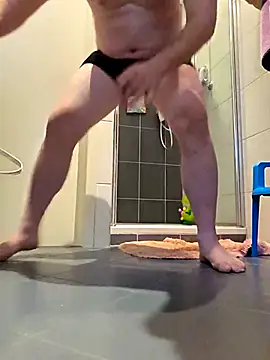 Snapshot of hot-brabo chatting on 10/11/25, 12:04 hot-brabo online show from 10/11/25, 12:04