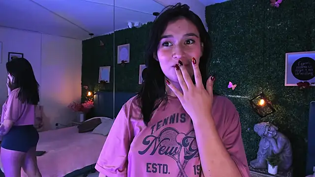 Rubyvixxen  online show from 10/28/25, 03:43