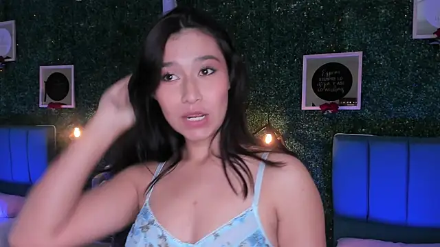 Rubyvixxen  online show from 11/09/25, 02:54