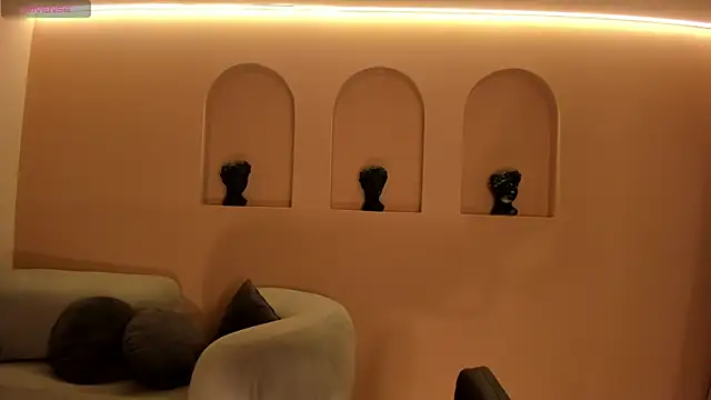 Snapshot of EmilyJohnsonX1 chatting on 10/25/25, 03:25 EmilyJohnsonX1 online show from 10/25/25, 03:25