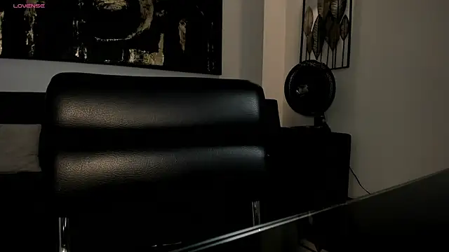 Snapshot of EmilyJohnsonX1 chatting on 12/04/25, 03:16 EmilyJohnsonX1 online show from 12/04/25, 03:16