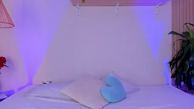 Snapshot of Megan_Ritz chatting on 10/14/25, 03:40 Megan Ritz online show from 10/14/25, 03:40