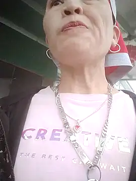 meo-meo00 online show from 10/24/25, 10:22