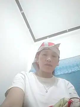 meo-meo00 online show from 11/02/25, 08:11