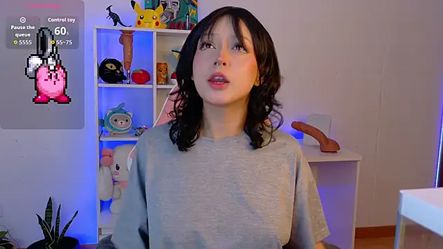 Sallie Doll online show from 10/22/25, 08:52