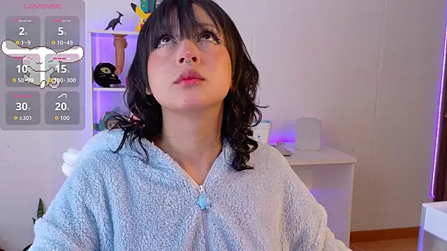 Sallie Doll online show from 10/28/25, 04:20