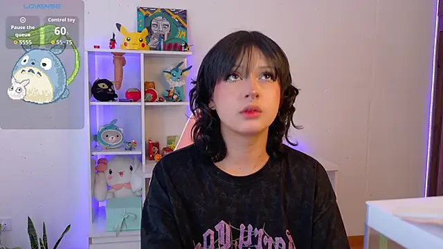 Sallie Doll online show from 11/14/25, 06:17