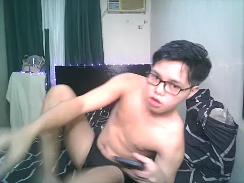 hot babyboy26 online show from 10/31/25, 11:44