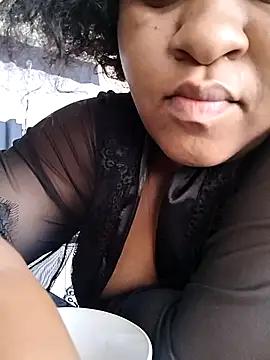 thicknjuicyx online show from 10/07/25, 07:27