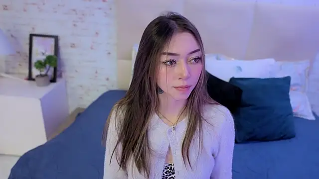 Olivia johansson online show from 10/30/25, 05:42