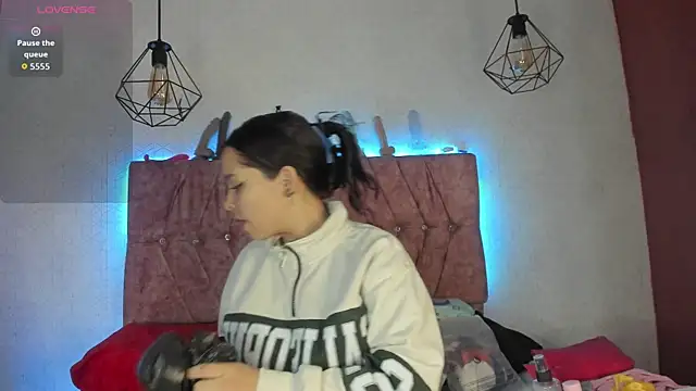 Snapshot of Mia_lopez_1 chatting on 11/08/25, 11:21 Mia lopez 1 online show from 11/08/25, 11:21