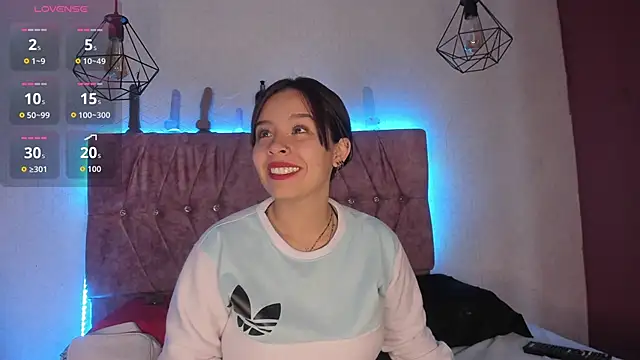 Snapshot of Mia_lopez_1 chatting on 11/10/25, 11:31 Mia lopez 1 online show from 11/10/25, 11:31