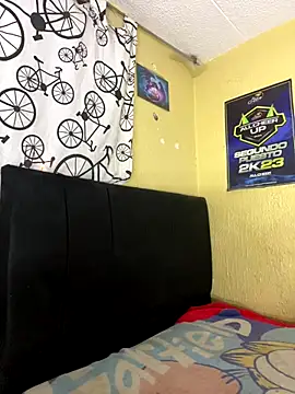 lyan t2 online show from 10/17/25, 04:37