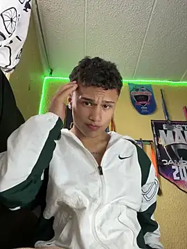 lyan t2 online show from 10/24/25, 07:21