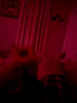 Snapshot of familia0210 chatting on 10/25/25, 08:33 familia0210 online show from 10/25/25, 08:33