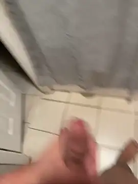 Snapshot of familia0210 chatting on 11/20/25, 12:00 familia0210 online show from 11/20/25, 12:00