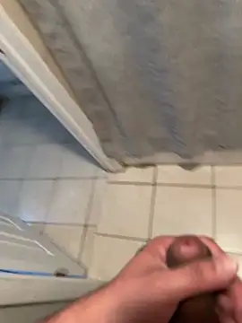 Snapshot of familia0210 chatting on 11/27/25, 08:22 familia0210 online show from 11/27/25, 08:22