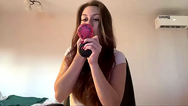 Nayra flash online show from 10/20/25, 12:05