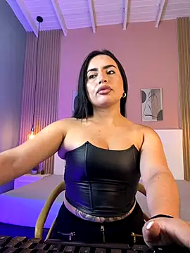 ZaraFoxx7 online show from 11/17/25, 07:30