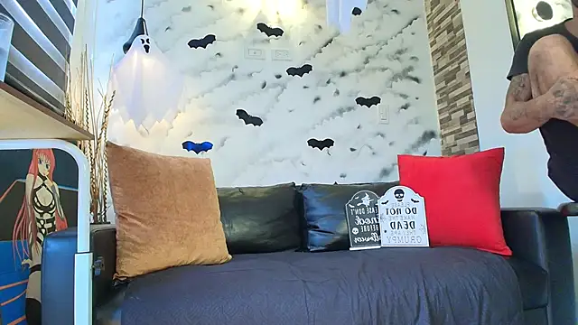 Max Miller S online show from 10/20/25, 06:30