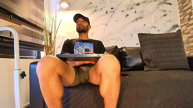 Max Miller S online show from 11/13/25, 06:40