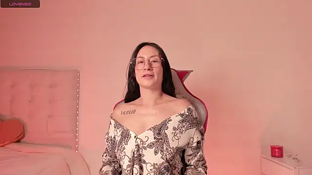 clover tter  online show from 11/09/25, 10:35