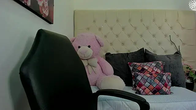 zafiro rh online show from 11/13/25, 11:25