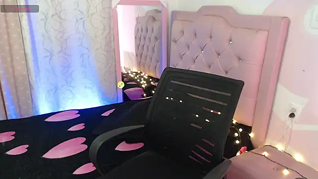 nikki skinny  online show from 11/06/25, 11:04