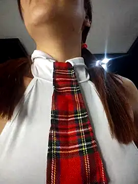 nikki skinny  online show from 11/29/25, 05:10