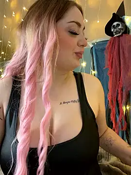 KellyMoors online show from 11/13/25, 01:26