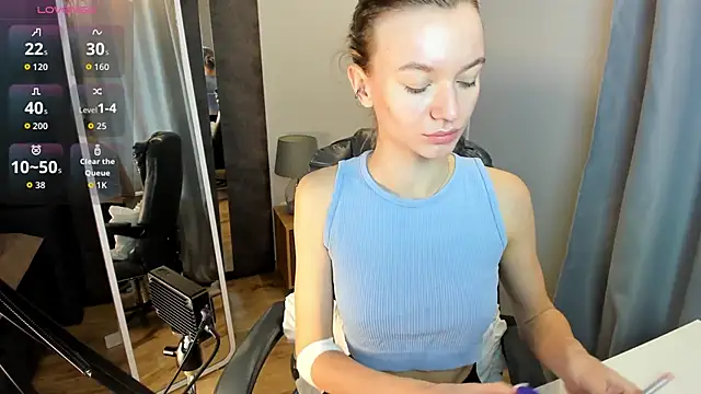 EvaToniz online show from 11/13/25, 01:04