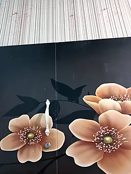 Snapshot of tulip-bae chatting on 10/06/25, 03:20 tulip-bae online show from 10/06/25, 03:20