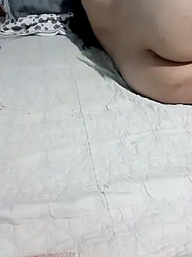 Snapshot of tulip-bae chatting on 10/07/25, 03:25 tulip-bae online show from 10/07/25, 03:25