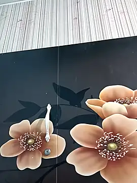 Snapshot of tulip-bae chatting on 10/18/25, 12:57 tulip-bae online show from 10/18/25, 12:57